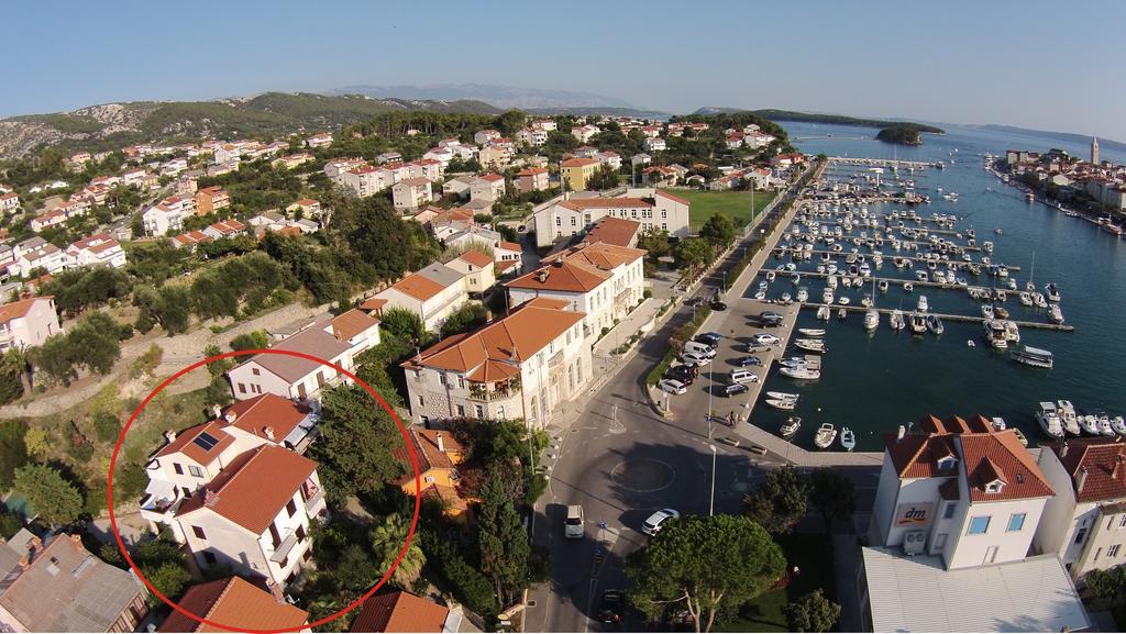 Apartments Rozic Rab Town Exterior photo